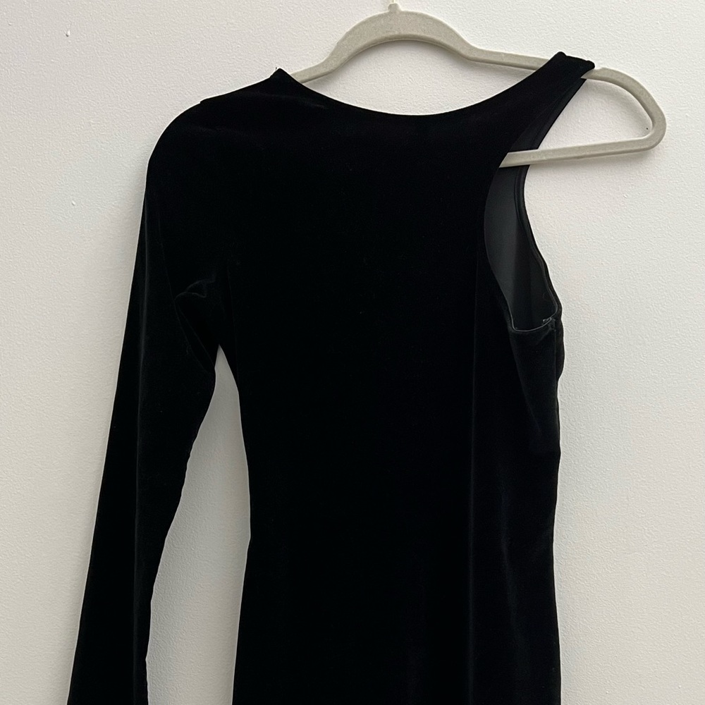 One shoulder velvet dress